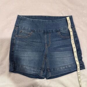 Hannah-denim shorts-size Small